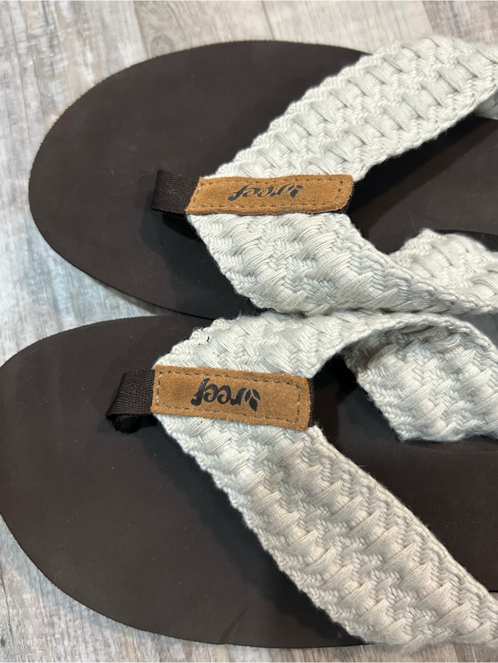 REEF Women’s Cushion Threads Flip-Flops Size 6 Brown White Beach Comfort Braided - Picture 5 of 5